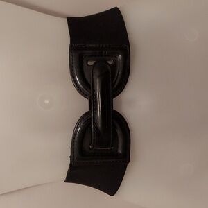 Black Faux Patent Leather and Polyester Elasticized Stretch Band Belt Size Large